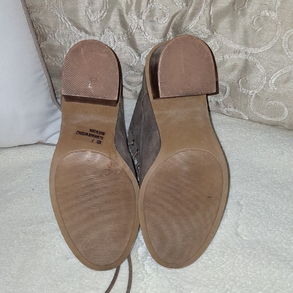 Qupid Grayish Taupe  Lace-Up Heeled Boots - Picture 7 of 7